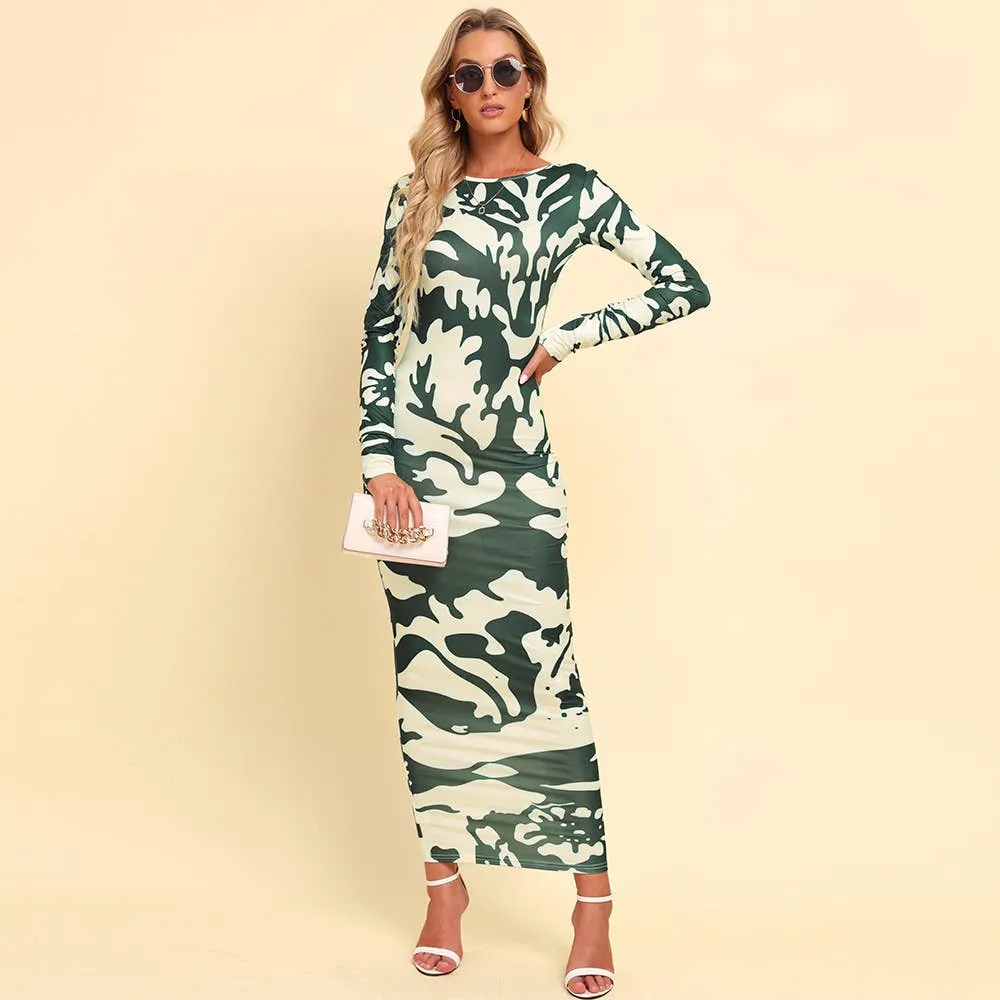 CONTRASTING PRINT HALTER SLIM-FIT DRESS_CWDMD2352